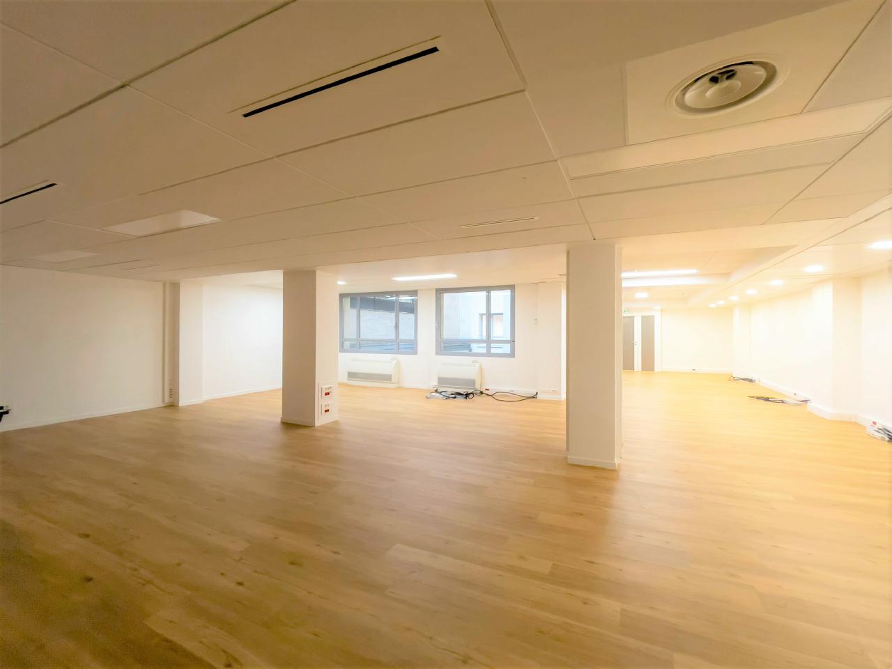 Bureau Paris 239m² Location bureau Paris OLBUR2100751 11